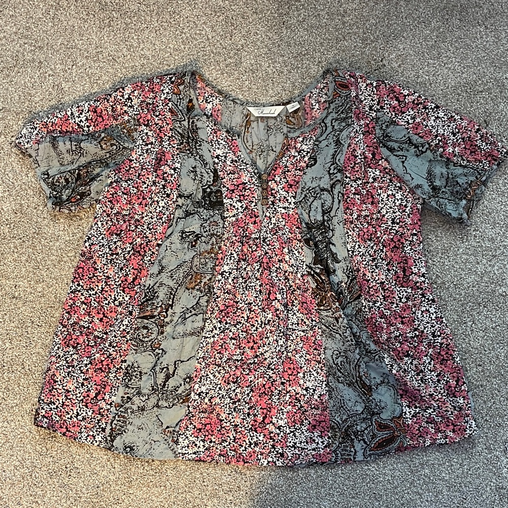 Caffe Marrakech Pink and Gray Floral Blouse